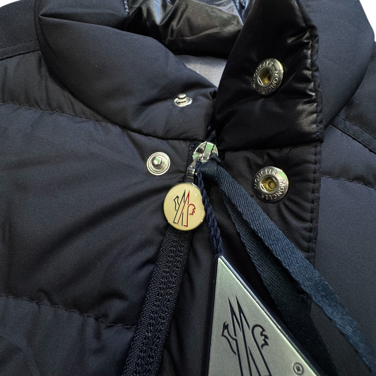 Moncler Colomb Short Down Jacket size 3